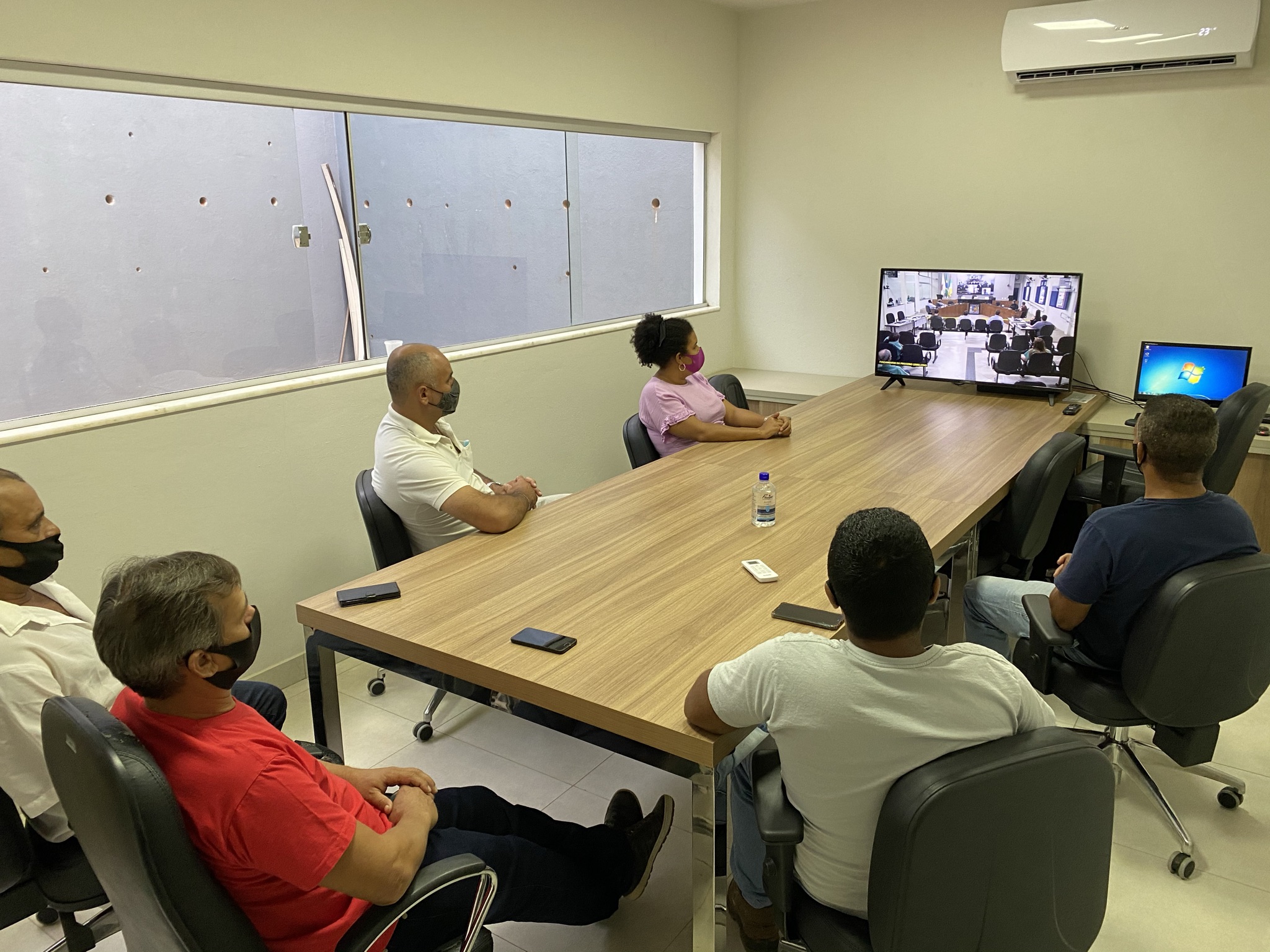 VEREADORES PARTICIPAM DE PALESTRA SOBRE OS FUNDAMENTOS DO PROCESSO LEGISLATIVO